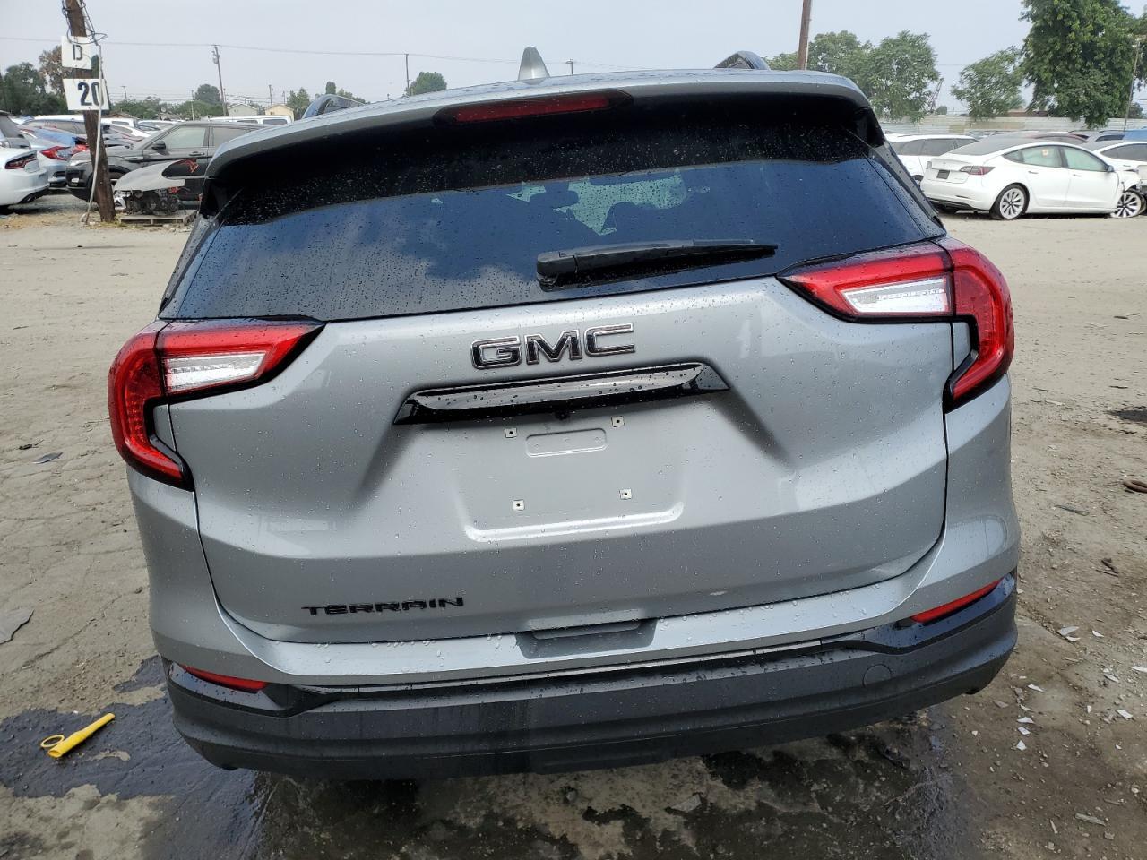 2024 GMC Terrain Sle - Image 6