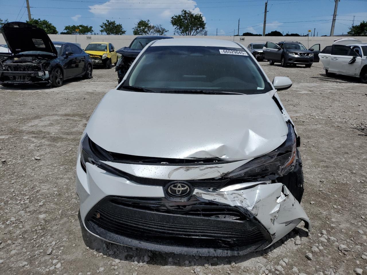 2025 Toyota Corolla Le - Image 5