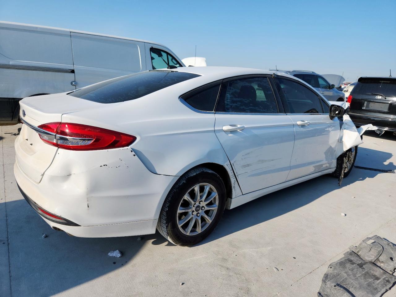 2018 Ford Fusion S - Фото 3