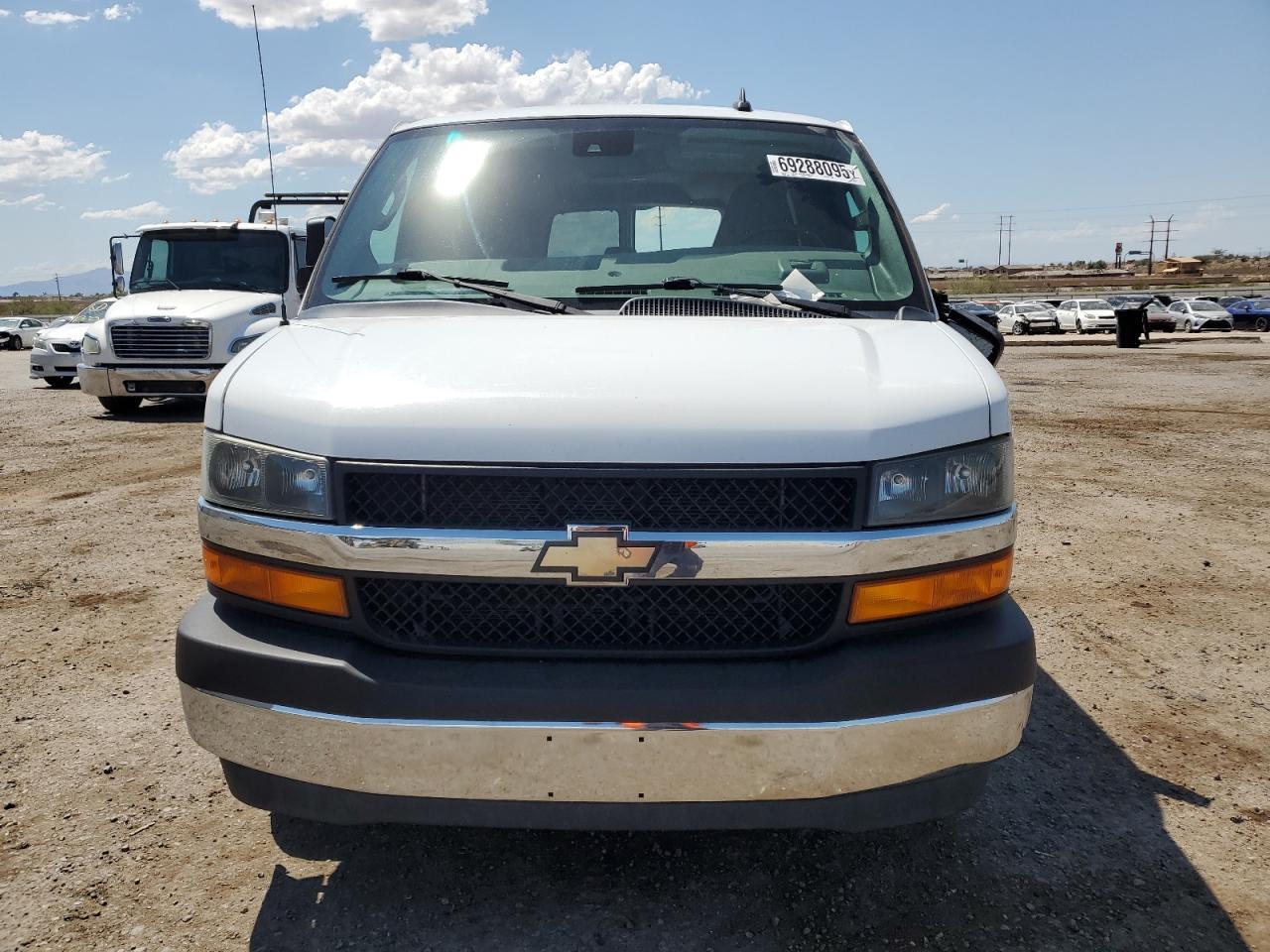 2020 Chevrolet Express G2500 Lt - Image 5