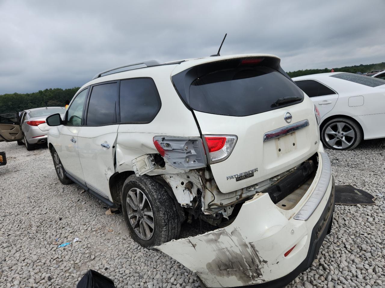 2015 Nissan Pathfinder S S - Фото 2