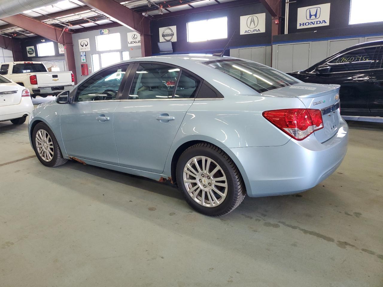 2011 Chevrolet Cruze Eco - Фото 2