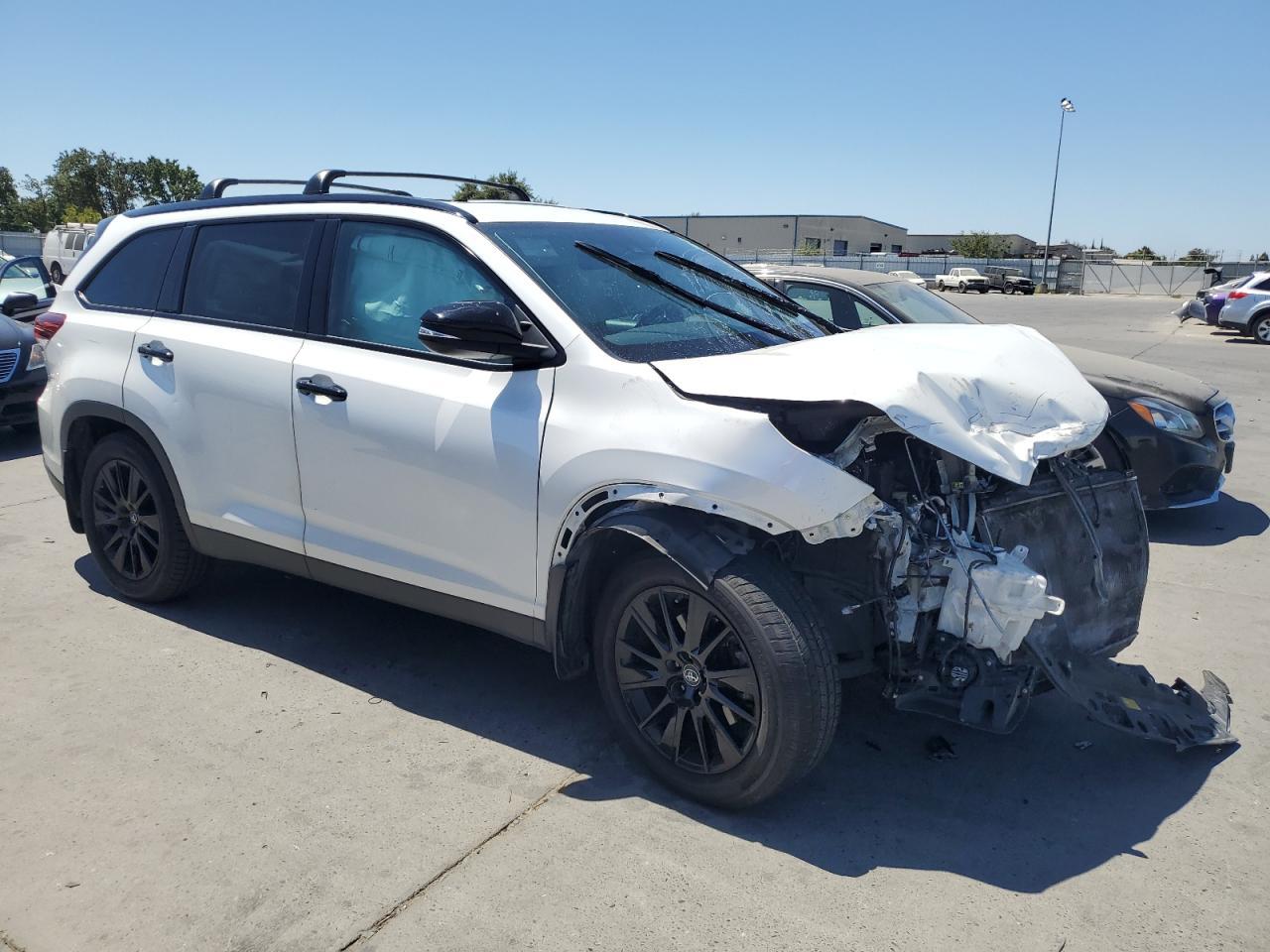 2019 Toyota Highlander Se - Фото 4