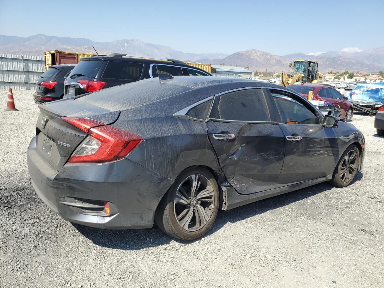 2016 Honda Civic Touring - Фото 3