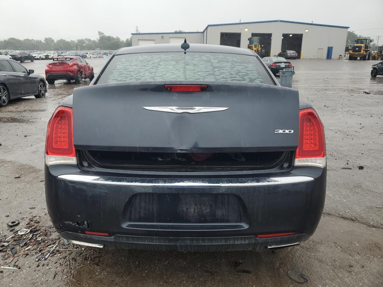 2015 Chrysler 300 Limited - Image 6