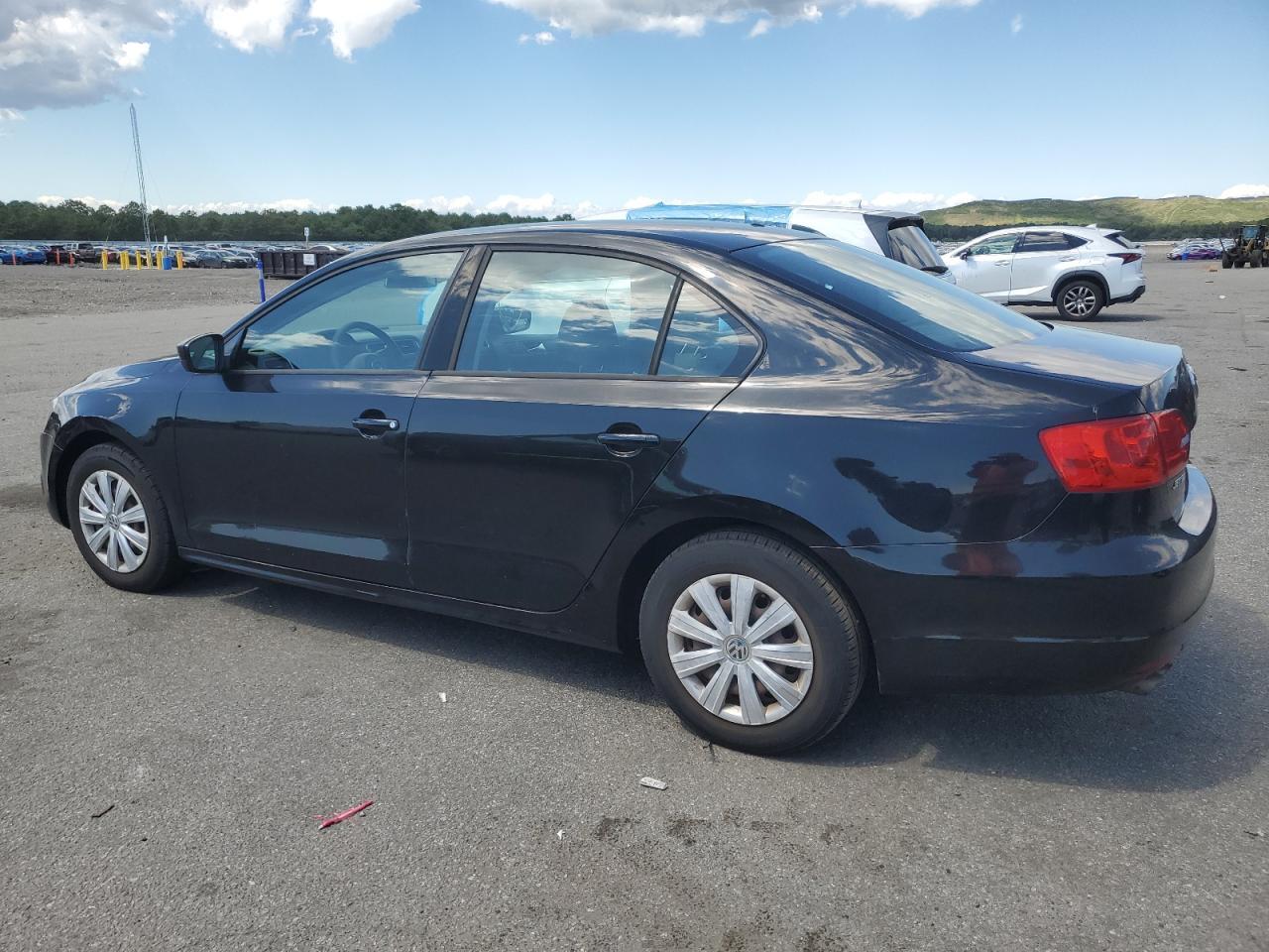 2014 Volkswagen Jetta Base - Image 2