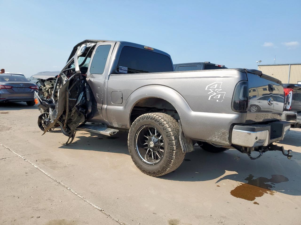 2011 Ford F250 Super Duty - Фото 2
