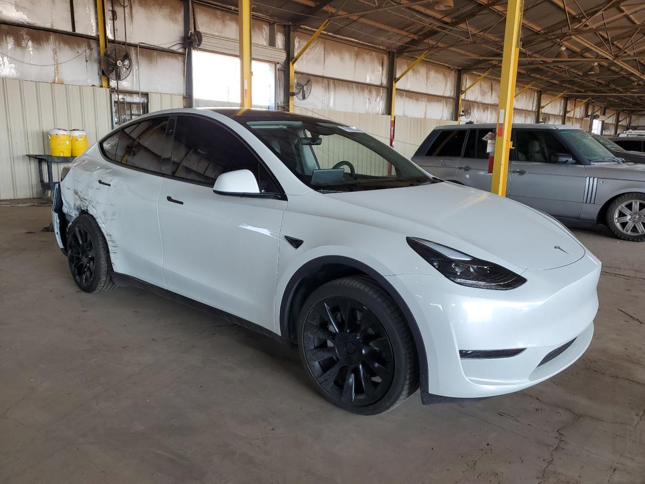 2024 Tesla Model Y - Фото 4