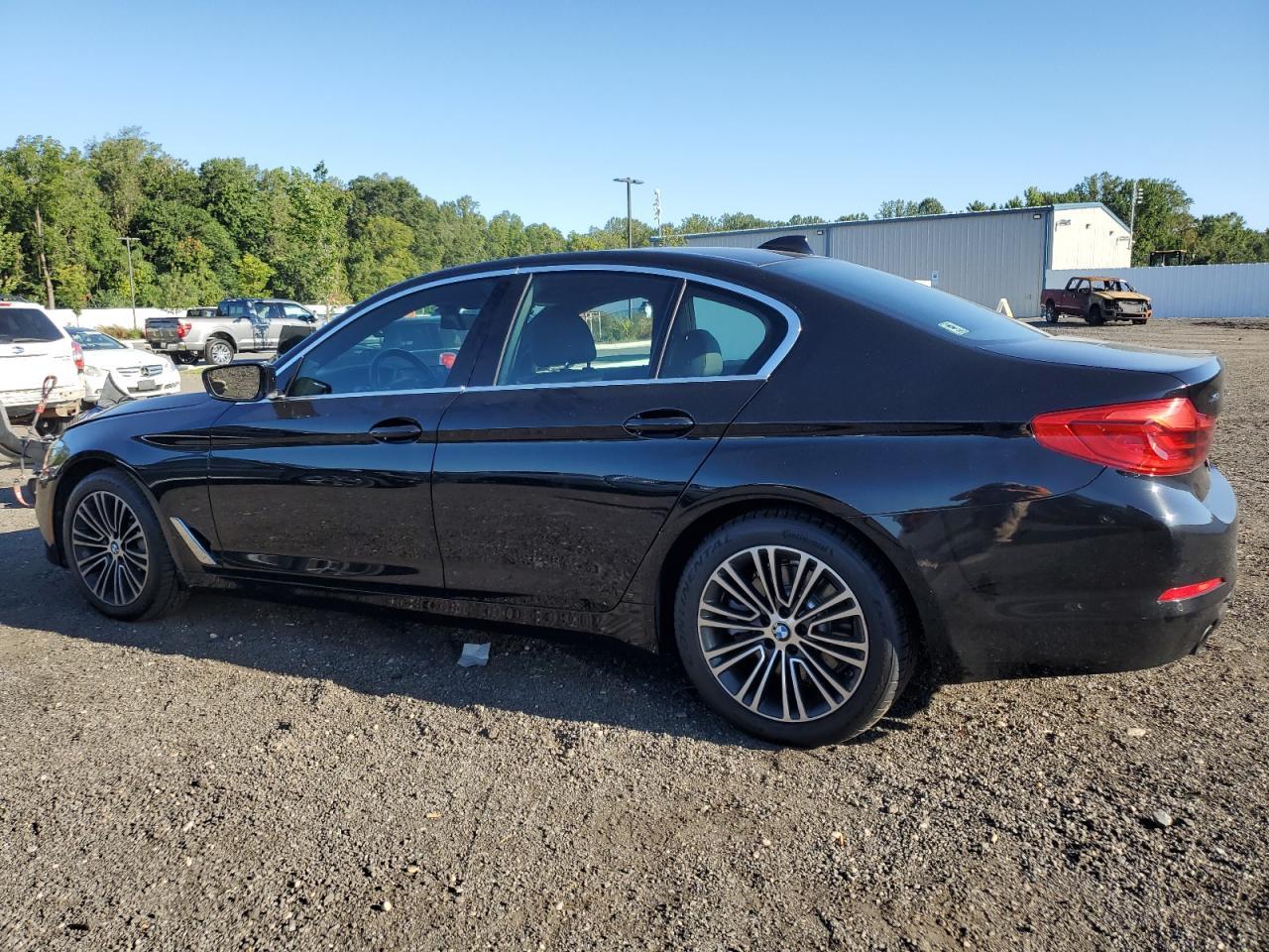 2019 BMW 530 Xi - Фото 2