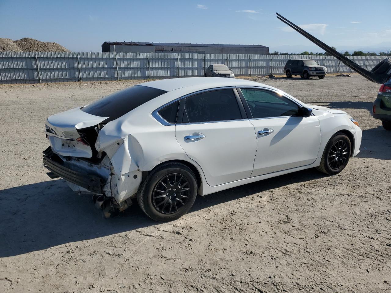 2016 Nissan Altima 2.5 - Фото 3