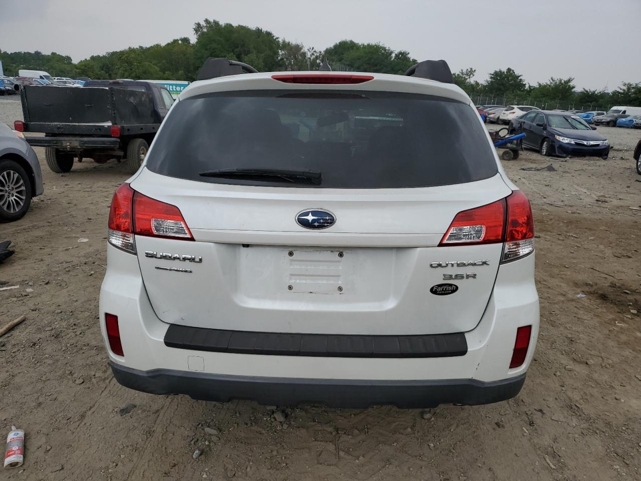 2011 Subaru Outback 3.6R Limited - Image 6