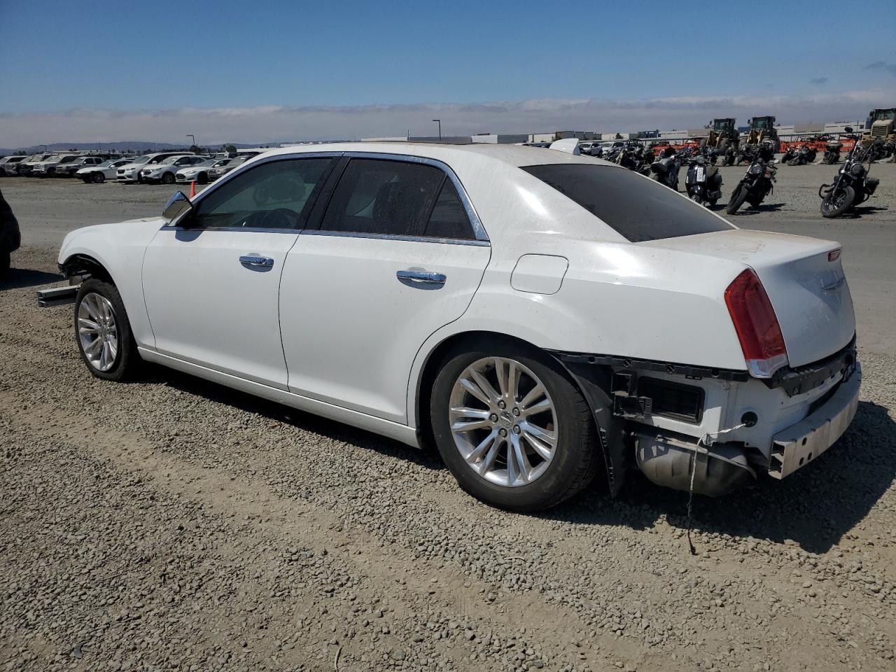 2016 Chrysler 300C - Фото 2