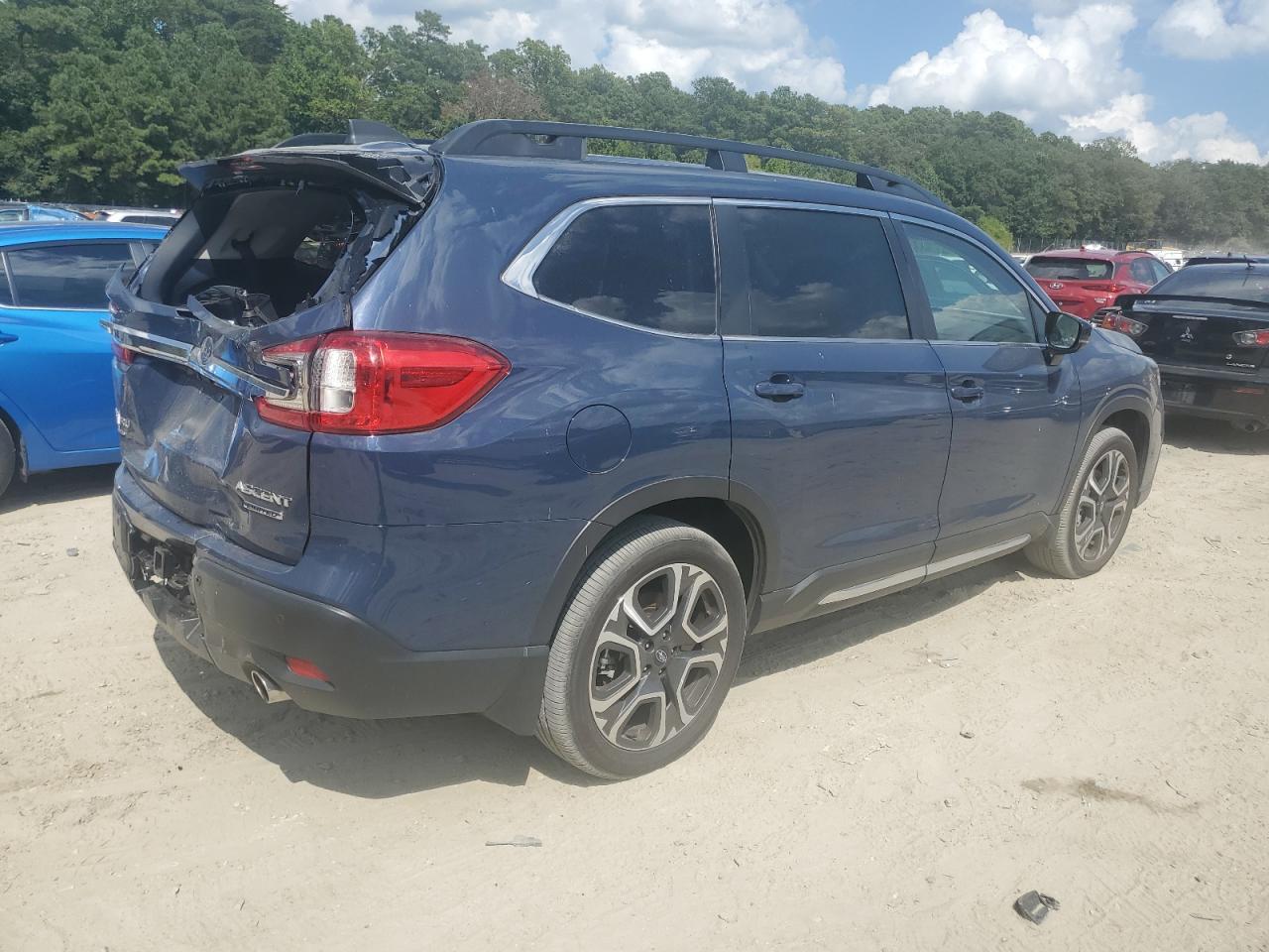 2024 Subaru Ascent Limited - Image 3