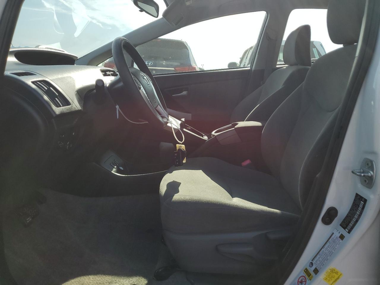 2013 Toyota Prius Plug-In - Фото 7