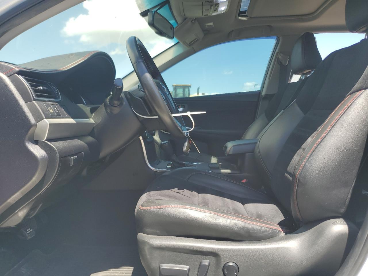 2015 Toyota Camry Le - Фото 7