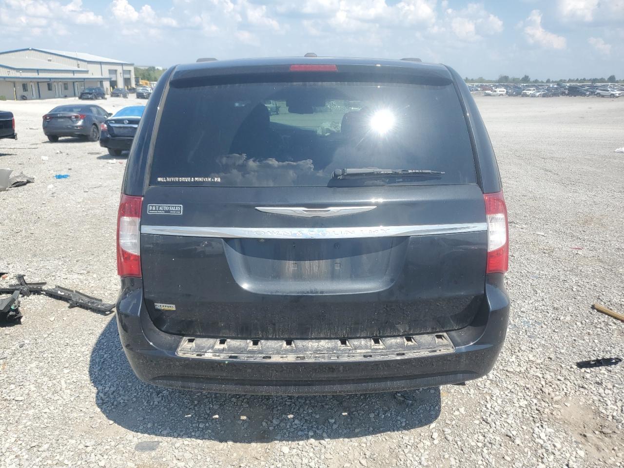 2014 Chrysler Town & Country Touring - Фото 6