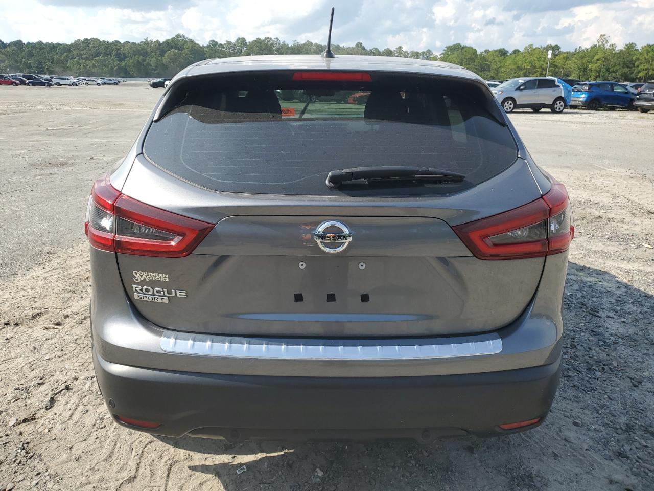 2021 Nissan Rogue Sport S - Фото 6