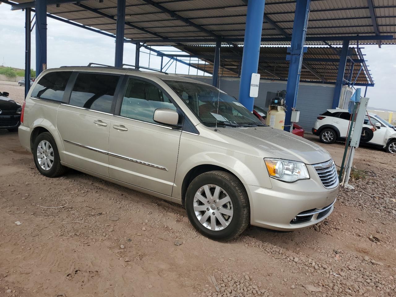 2013 Chrysler Town & Country Touring - Фото 4