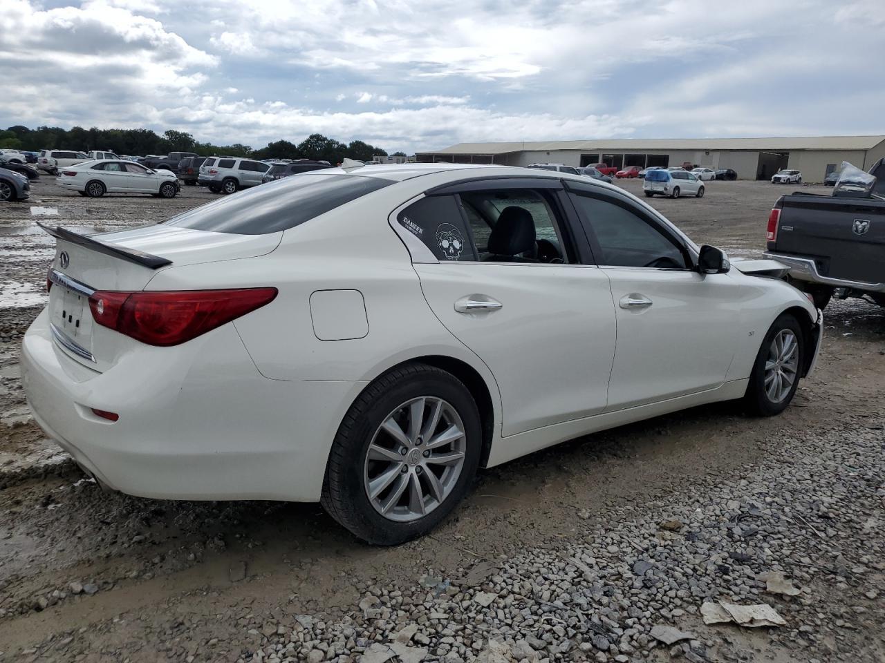 2015 Infiniti Q50 Base - Image 3