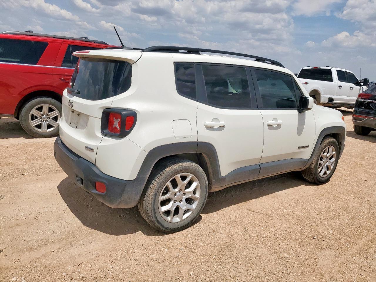 2017 Jeep Renegade Latitude - Фото 3