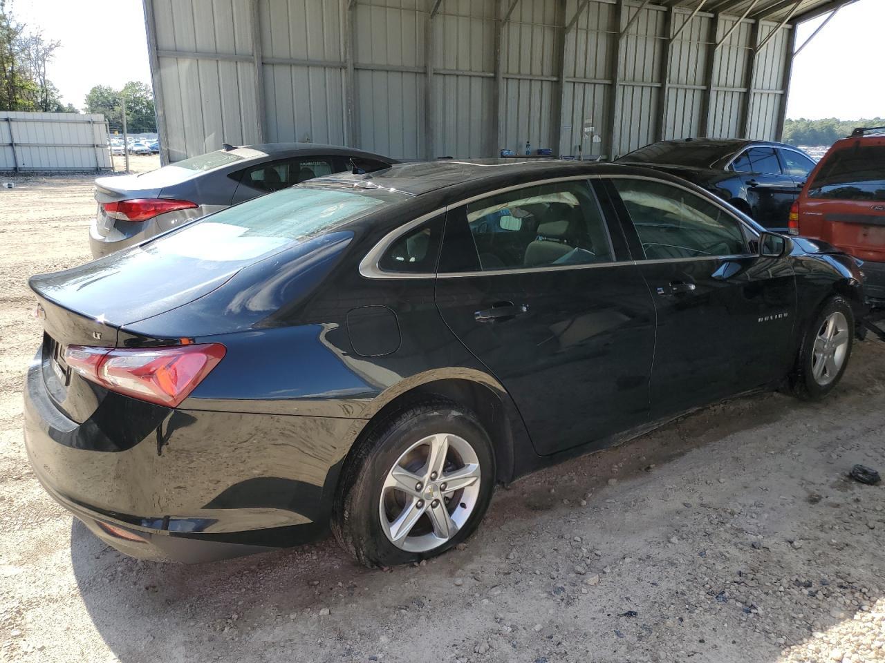 2022 Chevrolet Malibu Lt - Фото 3