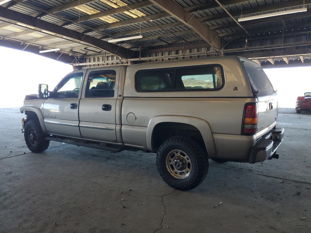 2005 GMC Sierra K2500 Heavy Duty - Фото 2