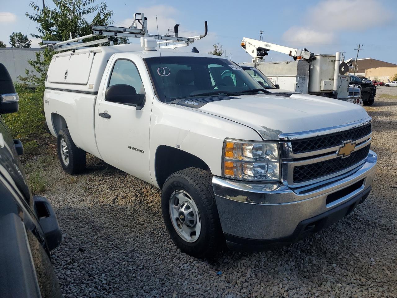 2014 Chevrolet Silverado K2500 Heavy Duty - Image 4