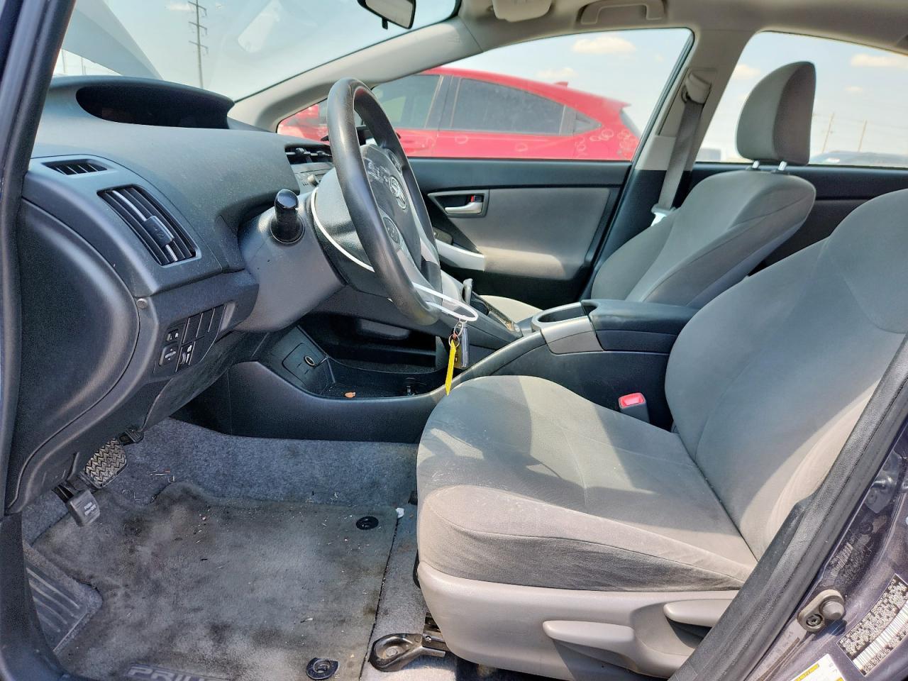 2013 Toyota Prius - Фото 7