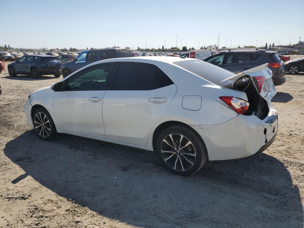 2017 Toyota Corolla L - Фото 2