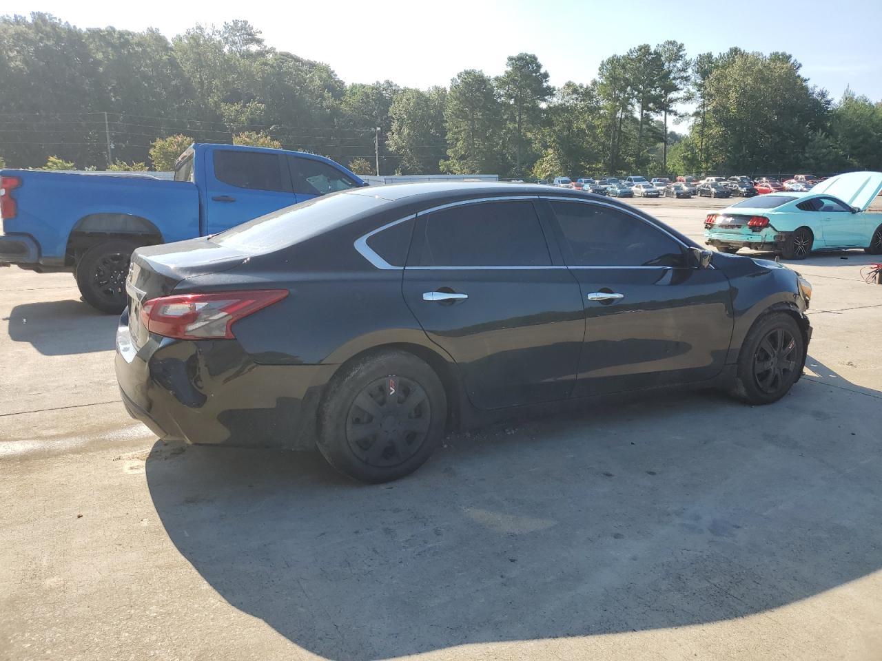 2018 Nissan Altima 2.5 - Image 3