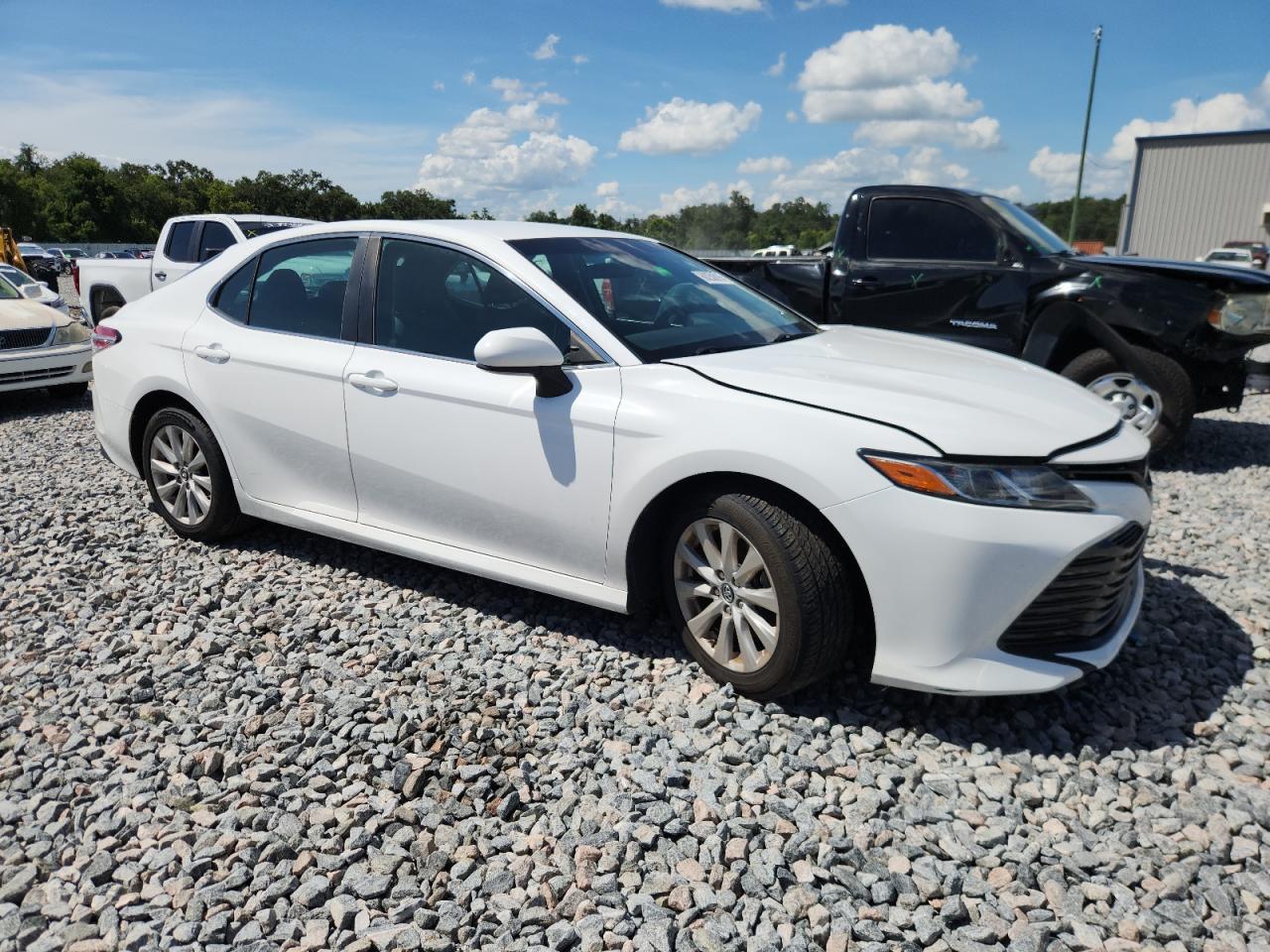 2018 Toyota Camry L - Image 4