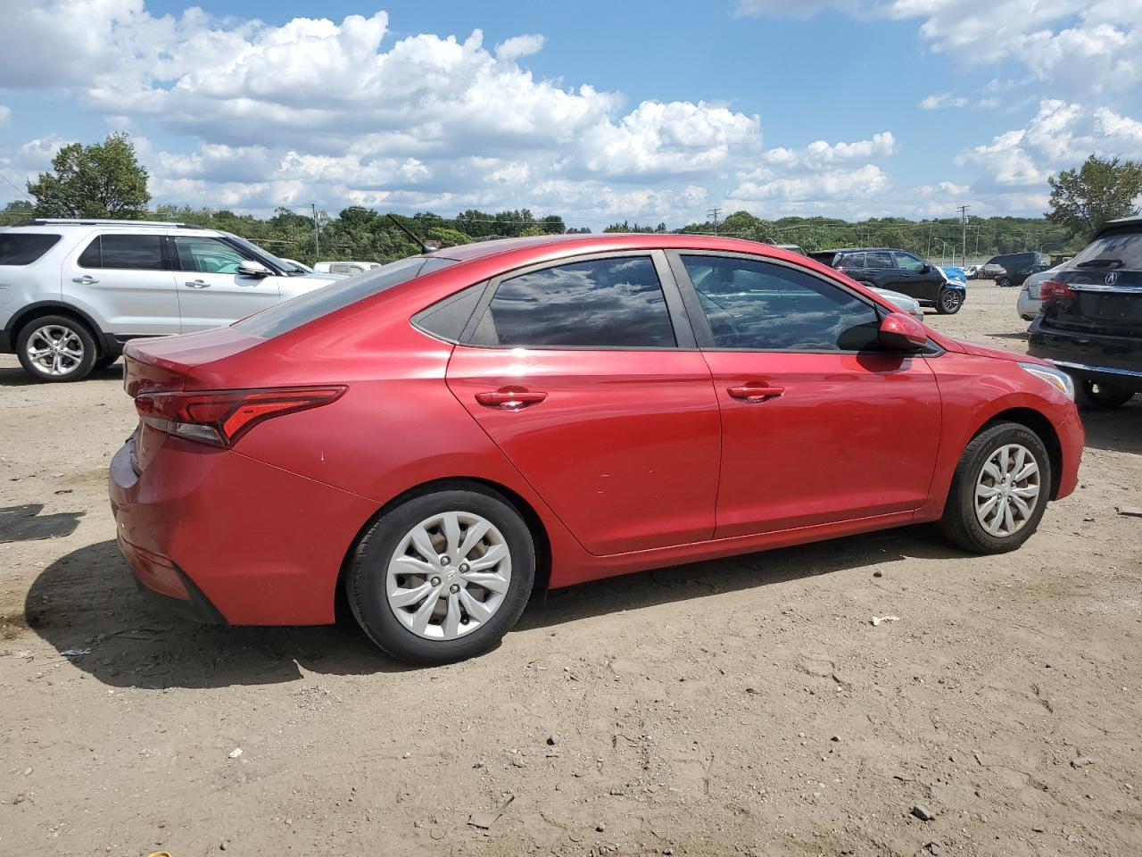2019 Hyundai Accent Se - Фото 3
