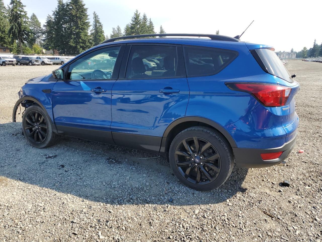 2019 Ford Escape Se - Фото 2