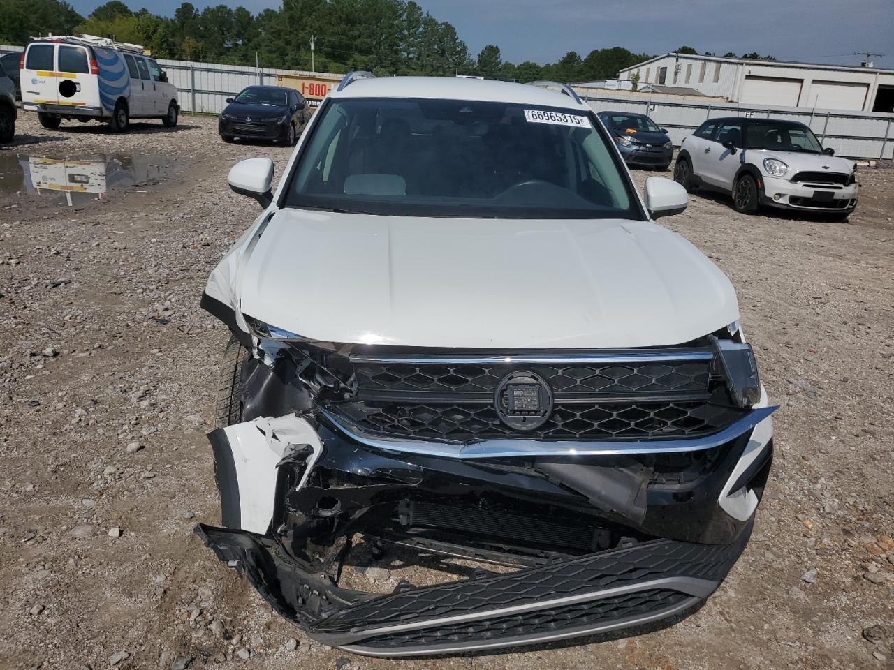 2024 Volkswagen Taos Se - Фото 5