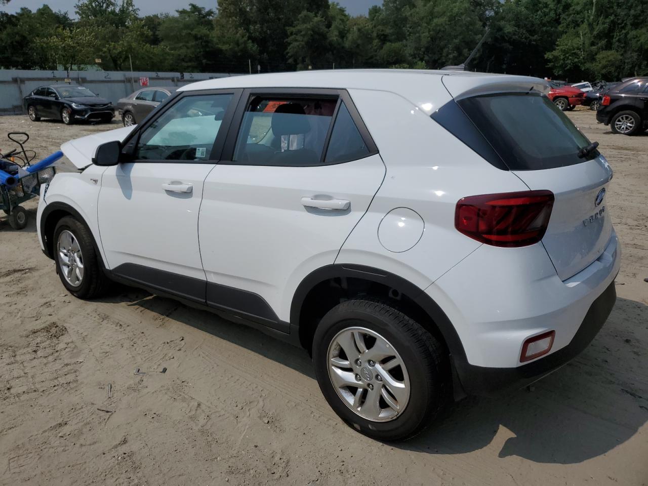 2025 Hyundai Venue Se - Фото 2