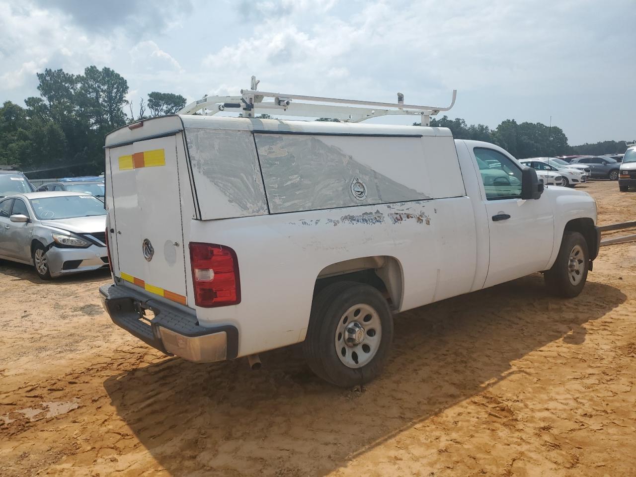 2013 Chevrolet Silverado C1500 - Image 3