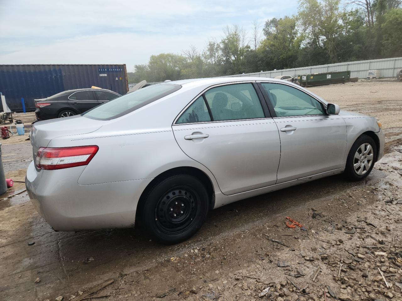 2011 Toyota Camry Base - Фото 3