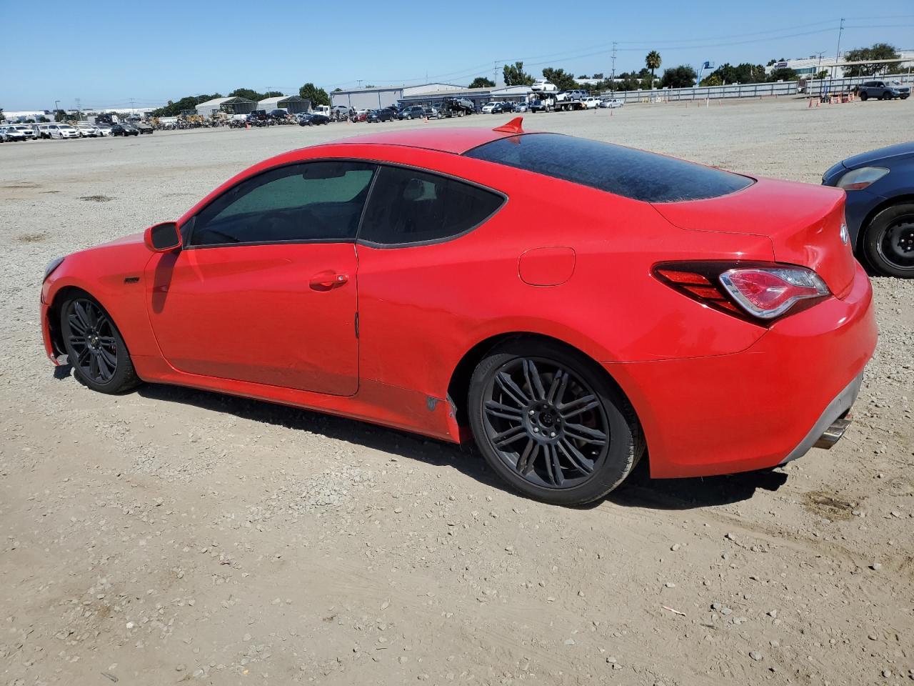 2013 Hyundai Genesis Coupe 2.0T - Фото 2