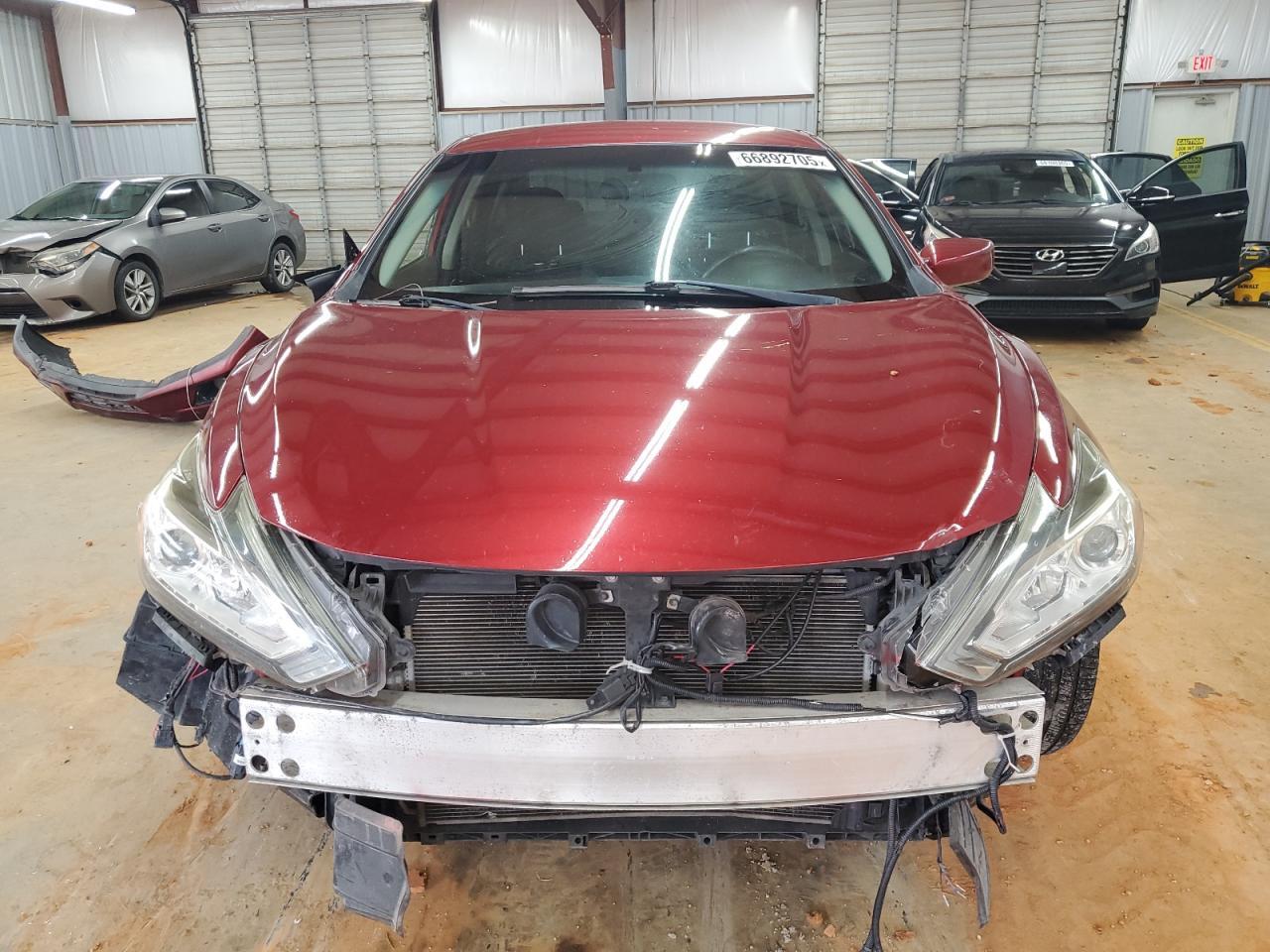 2016 Nissan Altima 2.5 - Image 5