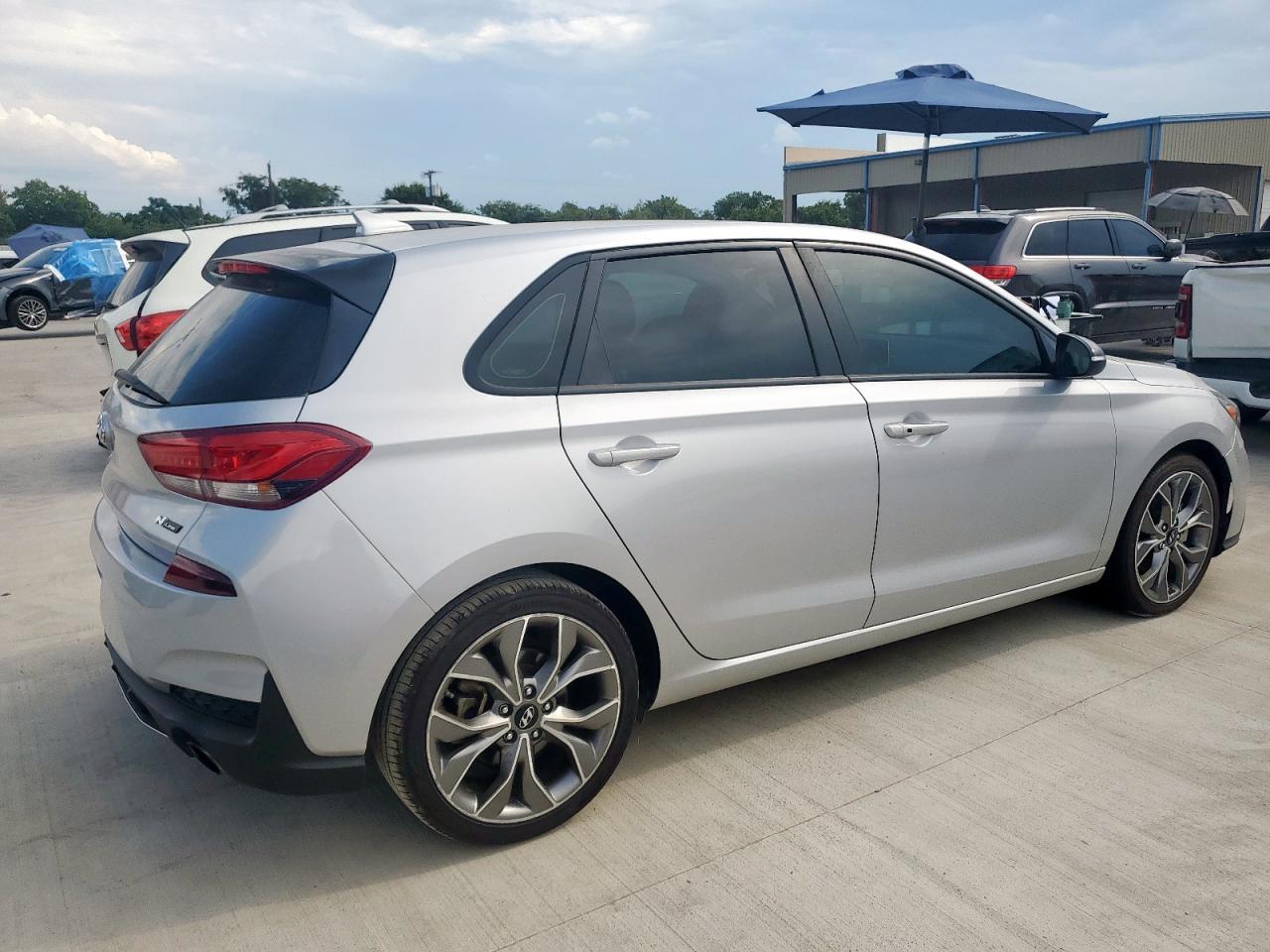 2019 Hyundai Elantra Gt N Line - Image 3