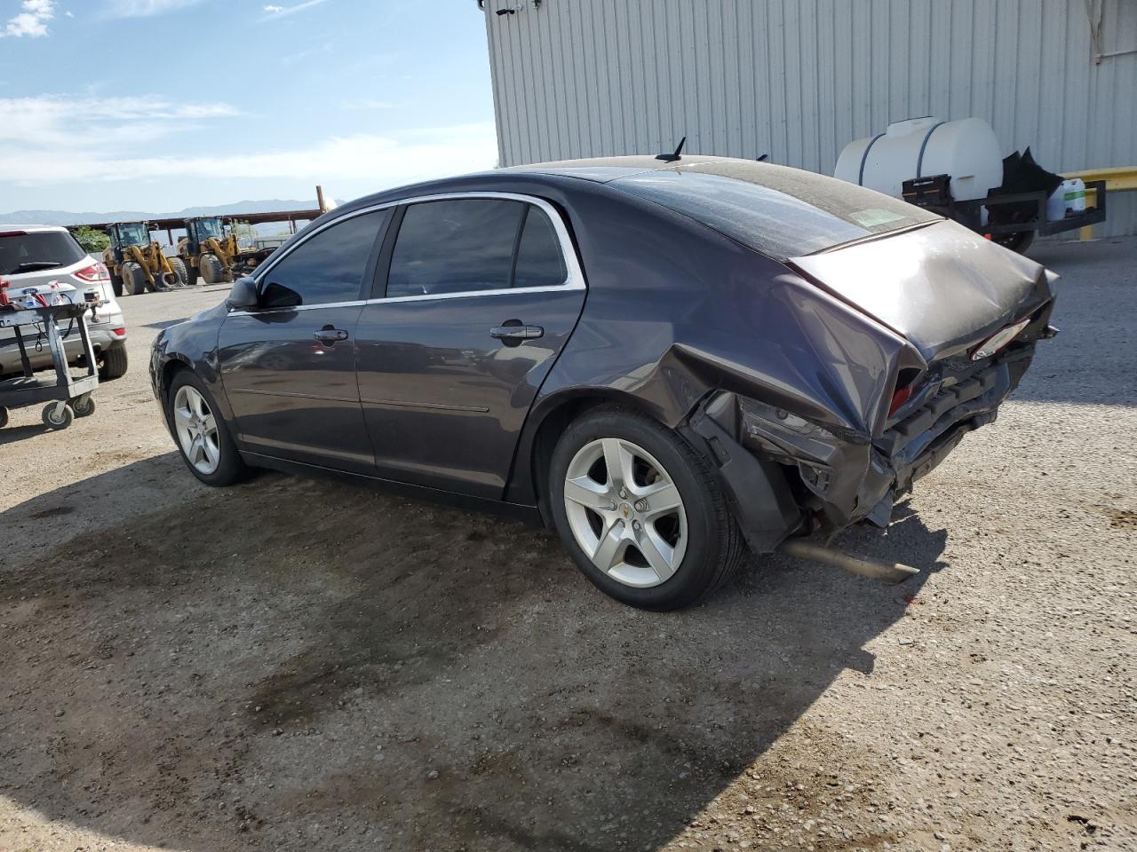 2010 Chevrolet Malibu Ls - Фото 2