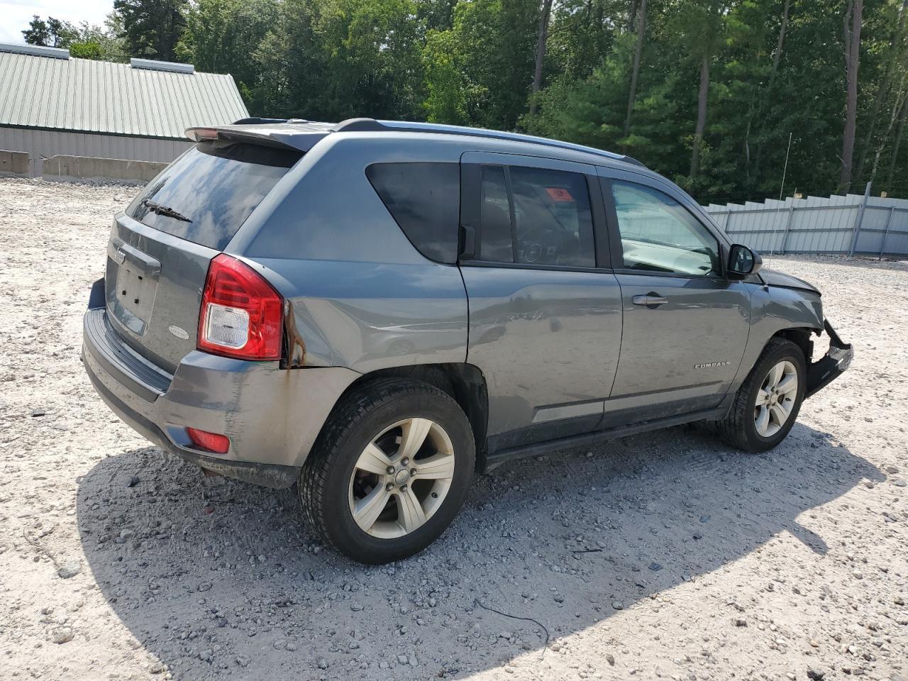 2011 Jeep Compass Sport - Фото 3