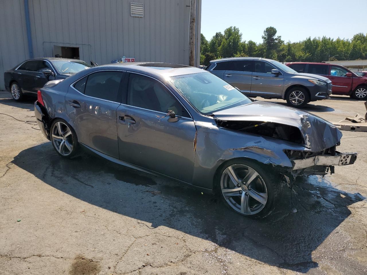 2017 Lexus Is 200T - Фото 4