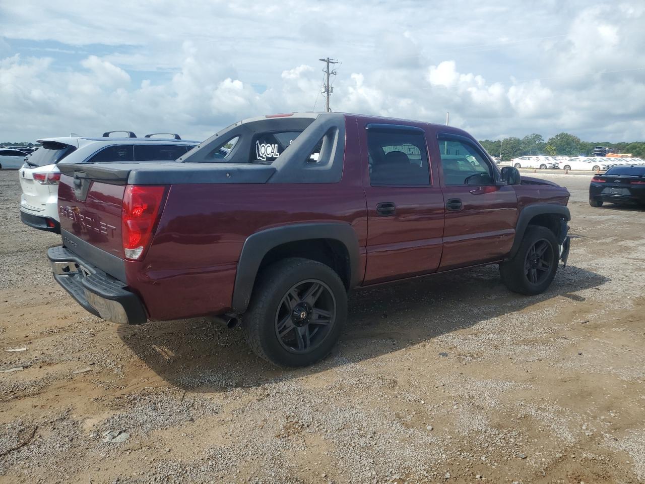 2004 Chevrolet Avalanche K1500 - Image 3