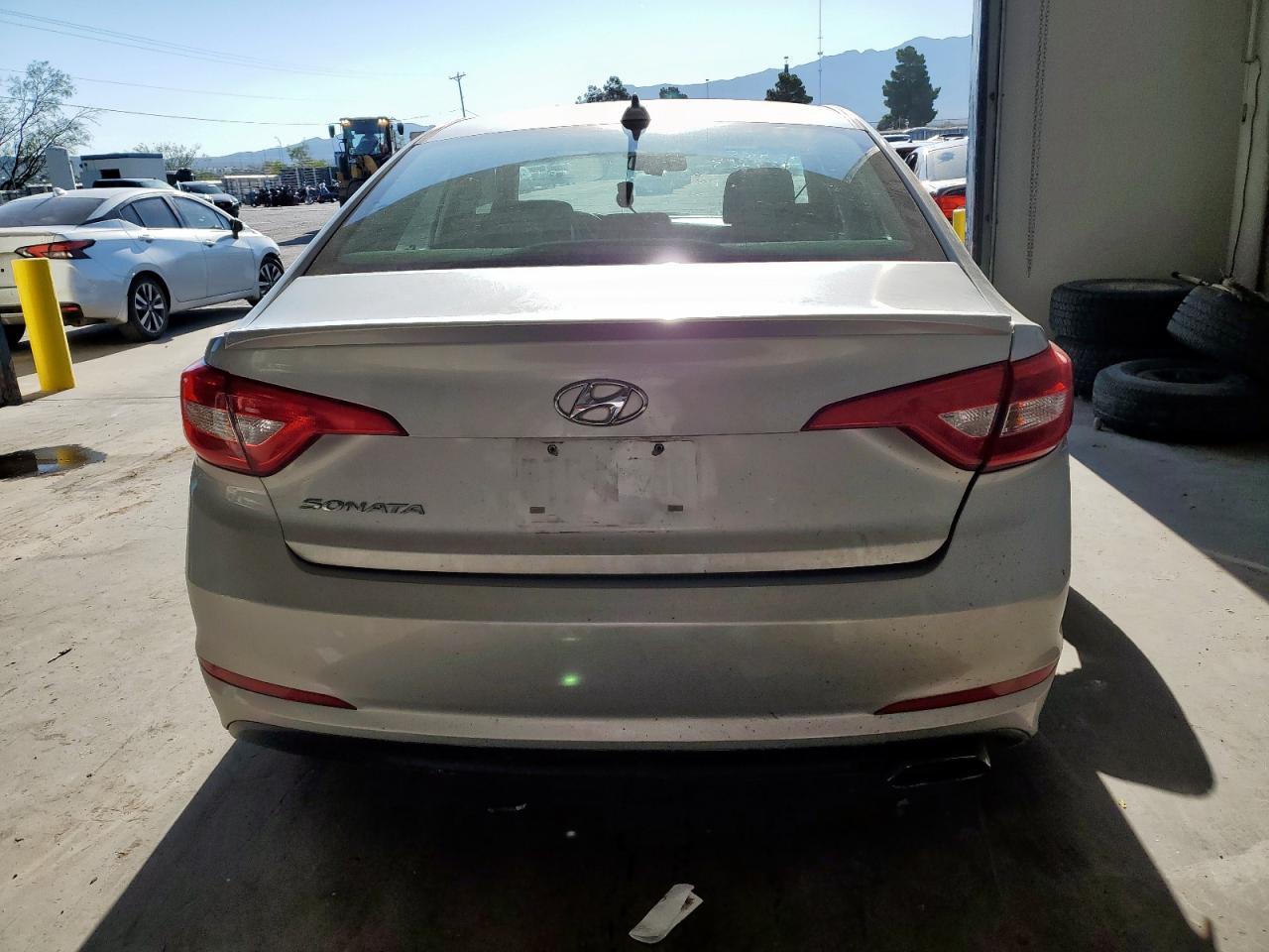 2017 Hyundai Sonata Se - Фото 6
