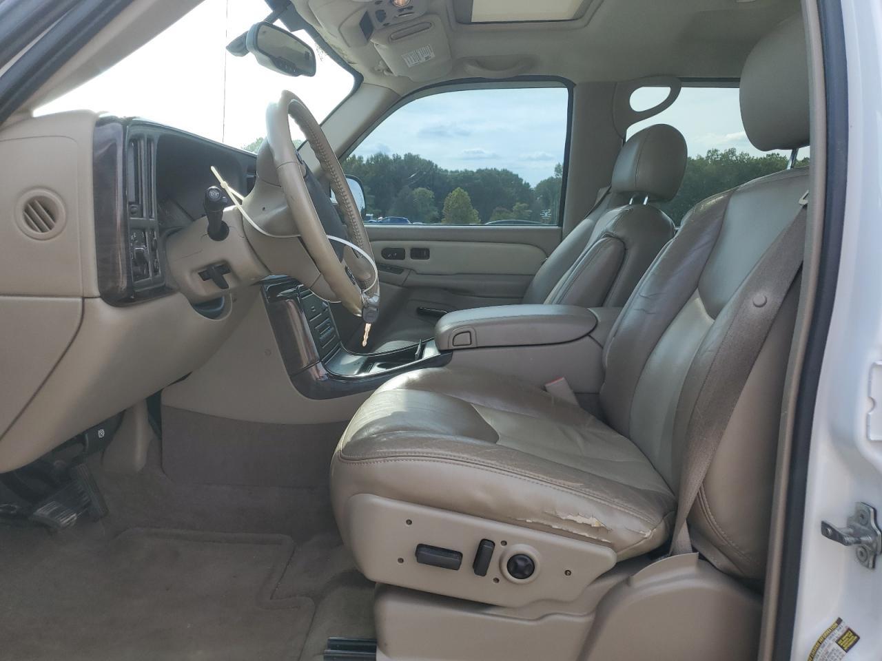 2005 GMC Sierra K1500 Denali - Image 7