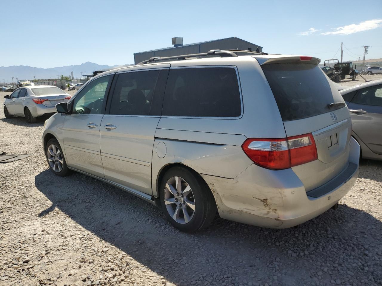 2005 Honda Odyssey Touring - Фото 2