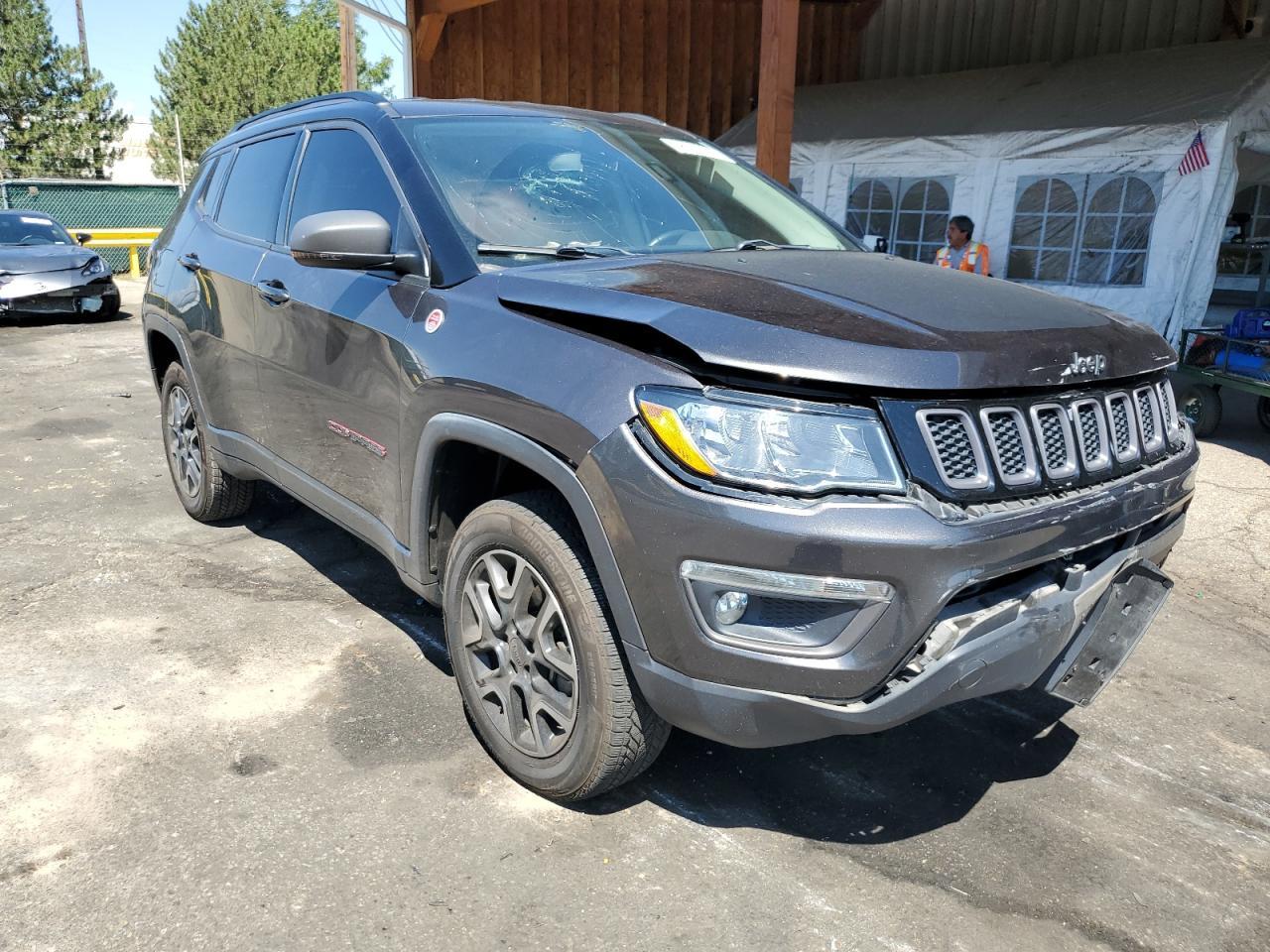 2019 Jeep Compass Trailhawk - Image 4
