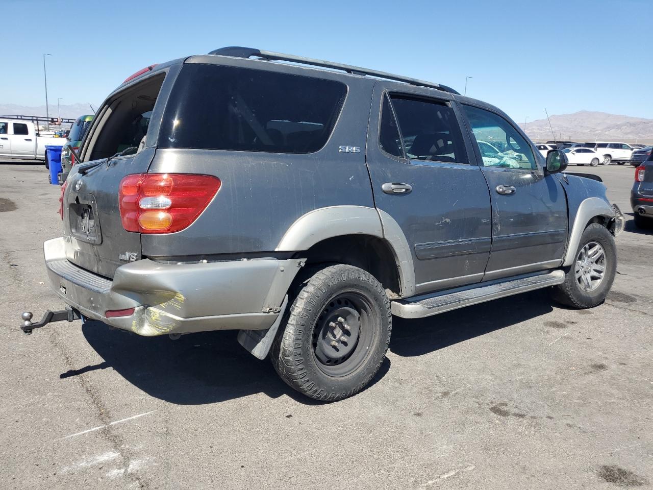 2003 Toyota Sequoia Sr5 - Фото 3
