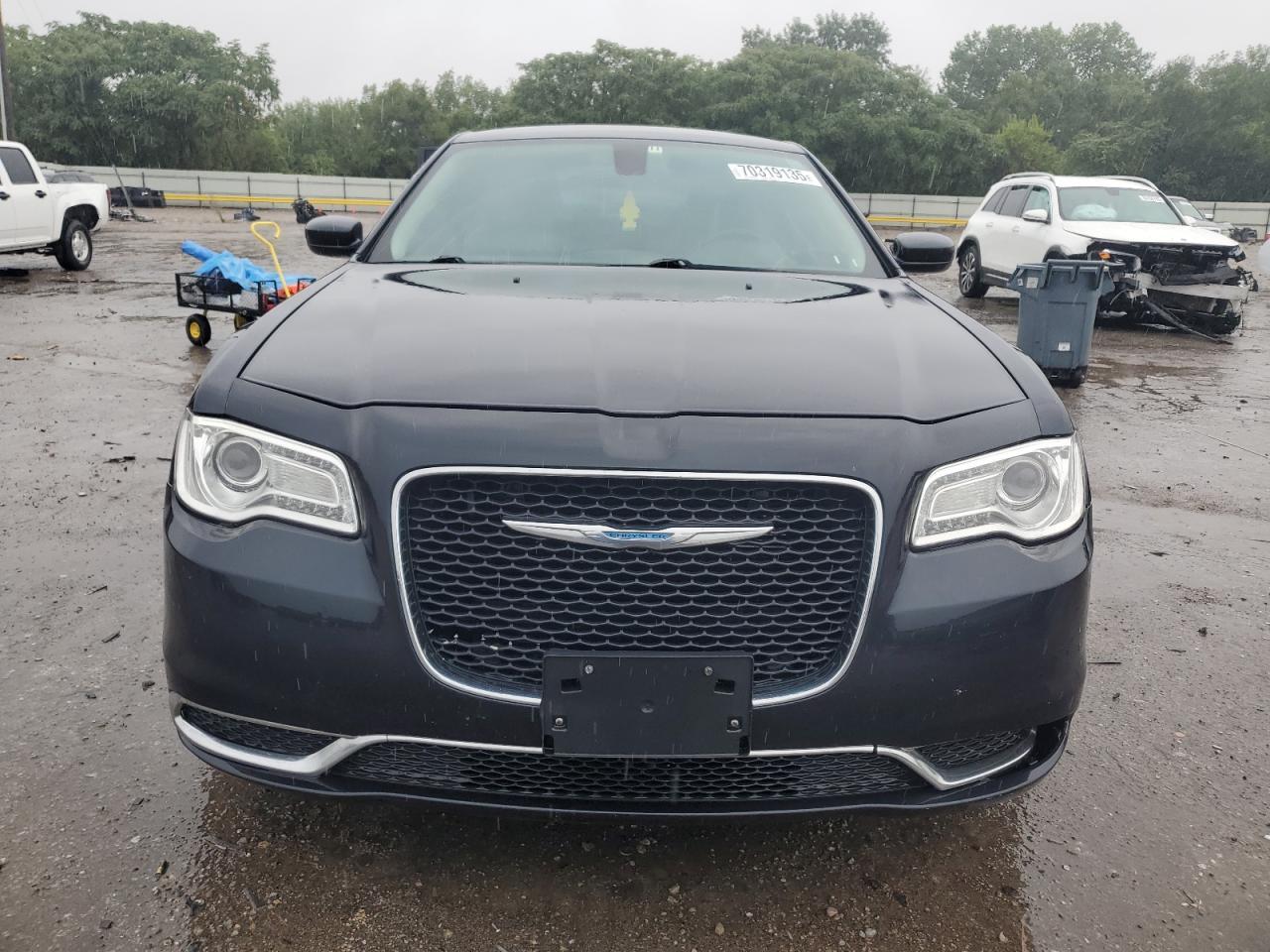 2015 Chrysler 300 Limited - Image 5
